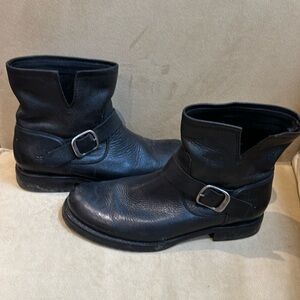 Women’s Frye Veronica Booties